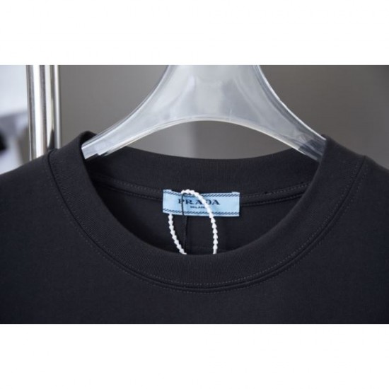 2025SS Short Sleeve T-Shirt PRADA Prada Great deal because it's this season 2025SS Short Sleeve T-Shirt PRADA Prada Great deal because it's this season