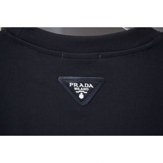2025SS Short Sleeve T-Shirt PRADA Prada Great deal because it's this season 2025SS Short Sleeve T-Shirt PRADA Prada Great deal because it's this season