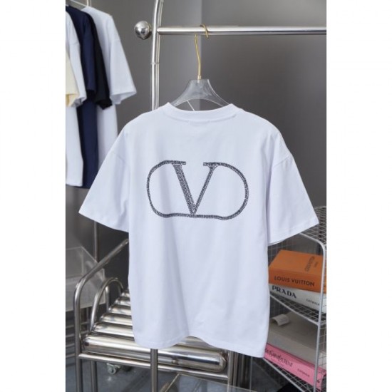 2025SS Short Sleeve T-Shirt VALENTINO Excellent Breathability 2025SS Short Sleeve T-Shirt VALENTINO Excellent Breathability