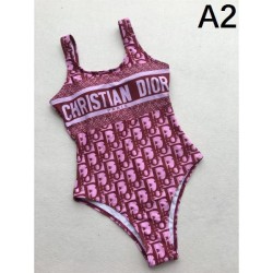 DIOR 2025SS A swimsuit with a strong presence