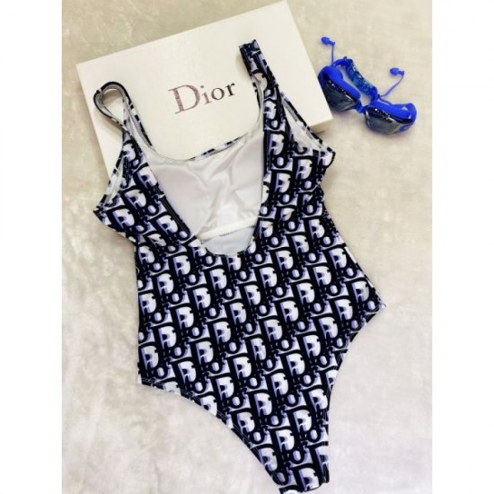 DIOR 2025SS A swimsuit with a strong presence DIOR 2025SS A swimsuit with a strong presence