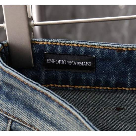 2025 Fall/Winter Jeans ARMANI Armani Sophisticated Design Stylish New Product 2025 Fall/Winter Jeans ARMANI Armani Sophisticated Design Stylish New Product