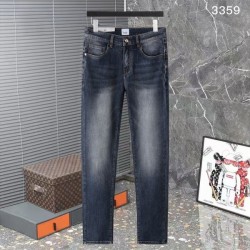 2025 Fall/Winter Jeans BURBERRY Burberry, a wide variety of colors, very popular model