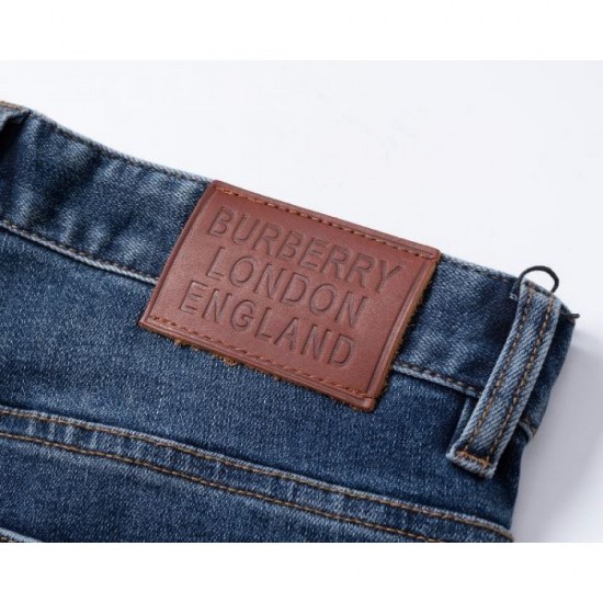 2025 Fall/Winter Jeans BURBERRY Perfect for autumn outfits, Luxury pants 2025 Fall/Winter Jeans BURBERRY Perfect for autumn outfits, Luxury pants