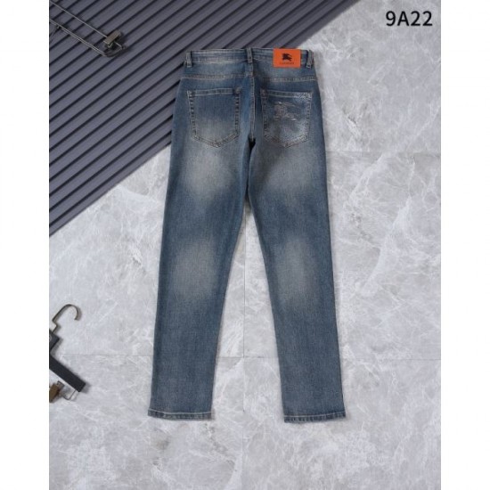 2025 Fall/Winter Jeans BURBERRY Not available in Japan, available as soon as possible 2025 Fall/Winter Jeans BURBERRY Not available in Japan, available as soon as possible