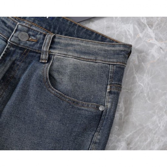 2025 Fall/Winter Jeans BURBERRY Not available in Japan, available as soon as possible 2025 Fall/Winter Jeans BURBERRY Not available in Japan, available as soon as possible