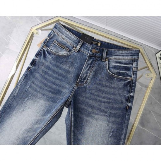 2025 Fall/Winter Jeans DOLCE & GABBANA Dolce & Gabbana Trend Jeans with a Retro feel 2025 Fall/Winter Jeans DOLCE & GABBANA Dolce & Gabbana Trend Jeans with a Retro feel