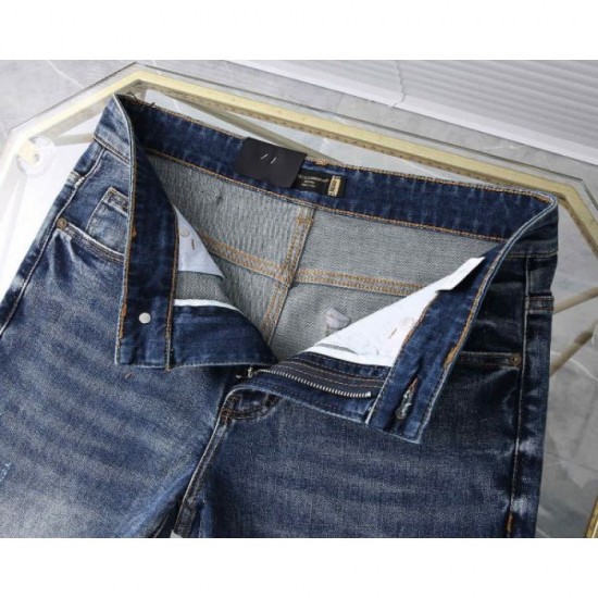 2025 Fall/Winter Jeans DOLCE & GABBANA Dolce & Gabbana Trend Jeans with a Retro feel 2025 Fall/Winter Jeans DOLCE & GABBANA Dolce & Gabbana Trend Jeans with a Retro feel