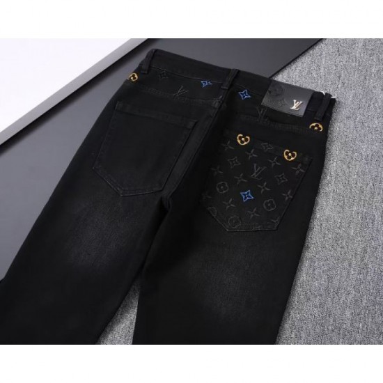 2025 Fall/Winter Jeans LOUIS VUITTON Louis Vuitton Unexpected compatibility Trend items 2025 Fall/Winter Jeans LOUIS VUITTON Louis Vuitton Unexpected compatibility Trend items