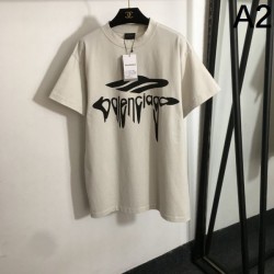 2025SS Short-sleeved T-shirt BALENCIAGA Aiming for a stylish advanced player