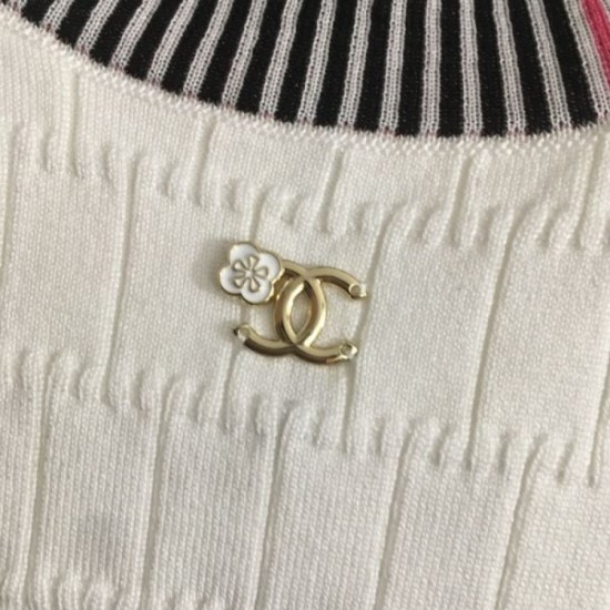 2025SS Short-sleeved knit CHANEL Cute sold out guaranteed to be very popular 2025SS Short-sleeved knit CHANEL Cute sold out guaranteed to be very popular