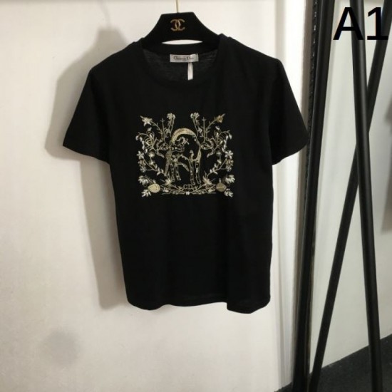 2025SS Short Sleeve T-Shirt DIOR Dior A new product that is extremely popular 2025SS Short Sleeve T-Shirt DIOR Dior A new product that is extremely popular