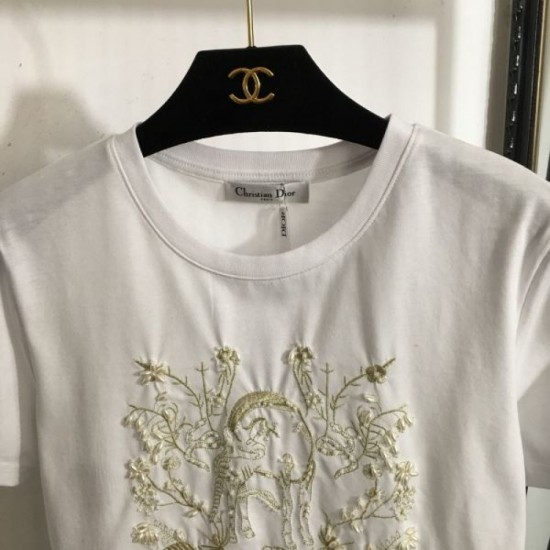 2025SS Short Sleeve T-Shirt DIOR Dior A new product that is extremely popular 2025SS Short Sleeve T-Shirt DIOR Dior A new product that is extremely popular