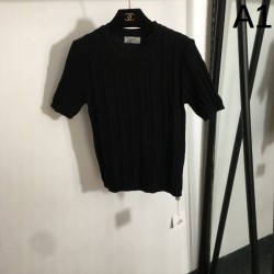 2025SS Short-sleeved knit HERMES Enjoy trendy outfits