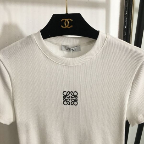 2025SS Short Sleeve T-Shirt LOEWE Refreshing Silhouette 2025SS Short Sleeve T-Shirt LOEWE Refreshing Silhouette