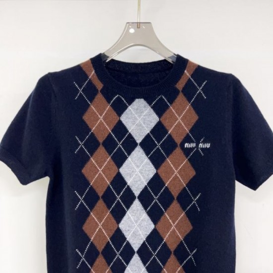 2025SS Short Sleeve MIU MIU Miu Miu New Spring/Summer Items that are sure to be short on stock 2025SS Short Sleeve MIU MIU Miu Miu New Spring/Summer Items that are sure to be short on stock