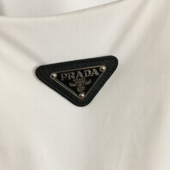 2025SS Camisole PRADA Prada It's sure to be a big hit this year too 2025SS Camisole PRADA Prada It's sure to be a big hit this year too