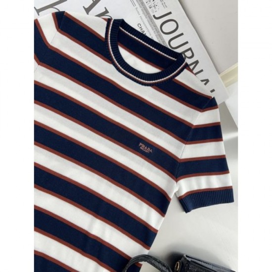 2025SS Short Sleeve PRADA Latest Color Short Sleeves that stand out in early spring
