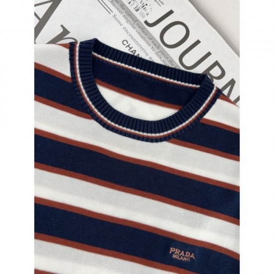 2025SS Short Sleeve PRADA Latest Color Short Sleeves that stand out in early spring