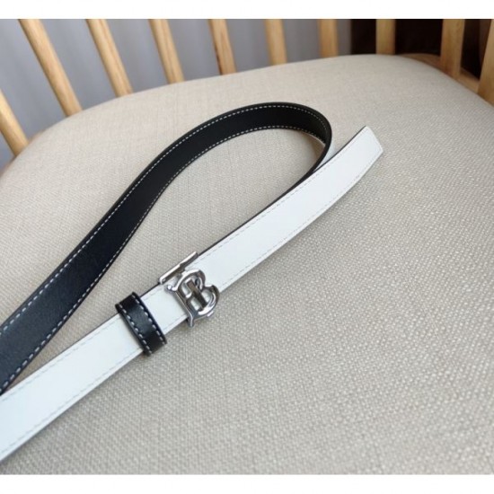 2025FW Trend Belt BURBERRY Burberry An essential item this fall Elegant design