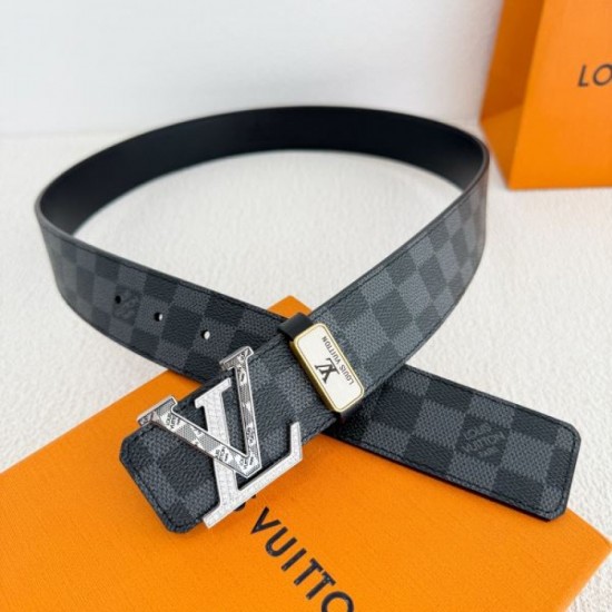 2025FW Overseas Belt LOUIS VUITTON Louis Vuitton A popular item from overseas celebrities Luxury