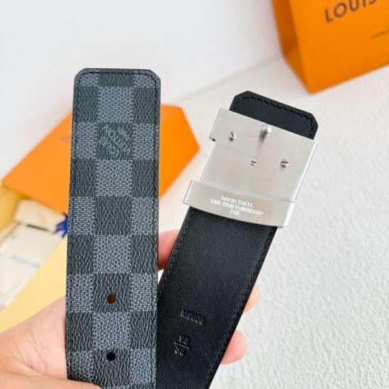 2025FW Overseas Belt LOUIS VUITTON Louis Vuitton A popular item from overseas celebrities Luxury