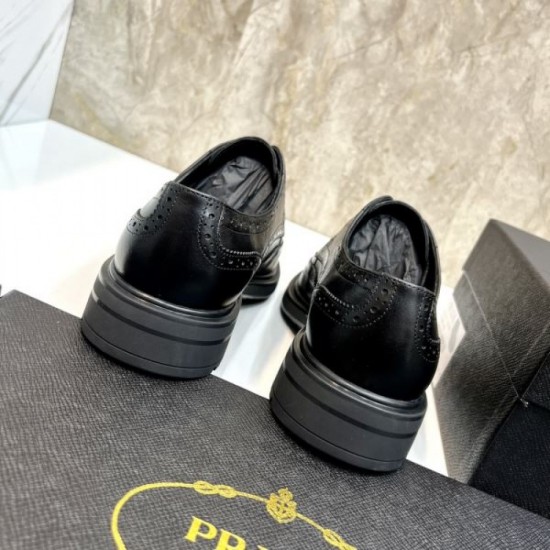 2025 Autumn/Winter New PRADA Men's Business Shoes Stylish pair that shines in winter