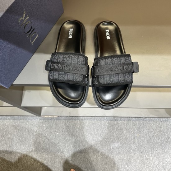 2025SS Sandals DIOR Dior A strong-looking outfit