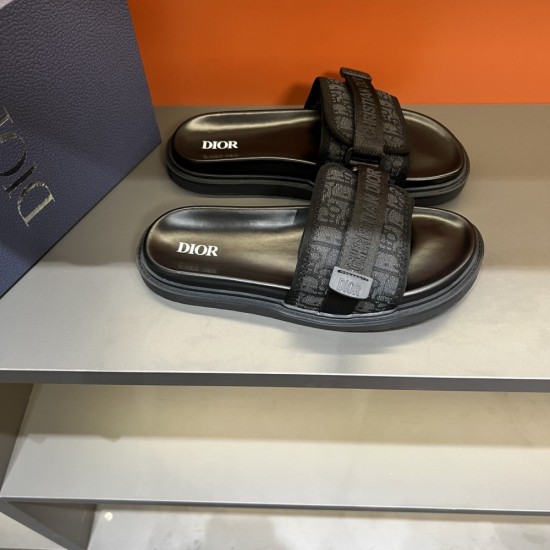 2025SS Sandals DIOR Dior A strong-looking outfit