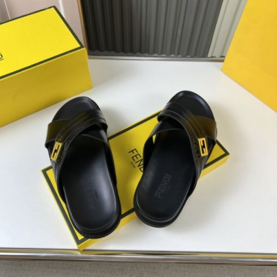 FENDI 2025SS New limited edition super beautiful colors for men sandals FENDI 2025SS New limited edition super beautiful colors for men sandals