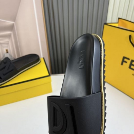 FENDI 2025SS New limited edition gorgeous cute men's sandals FENDI 2025SS New limited edition gorgeous cute men's sandals