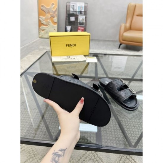 FENDI 2025SS Fashionable Men's Sandals FENDI 2025SS Fashionable Men's Sandals
