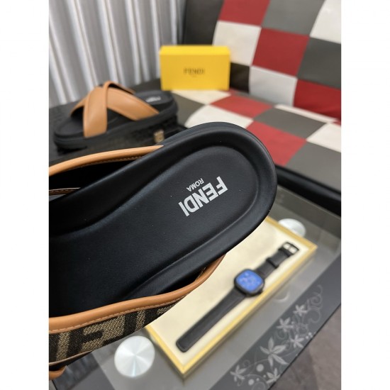 2025SS Sandals FENDI This year's popular outfit