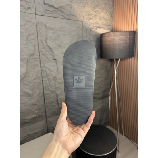 2025SS Sandals VALENTINO Valentino Summer Popular Item 2025SS Sandals VALENTINO Valentino Summer Popular Item