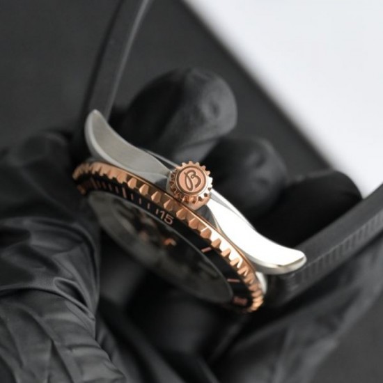 2025FW Watch BREITLING Popular brand used by celebrities