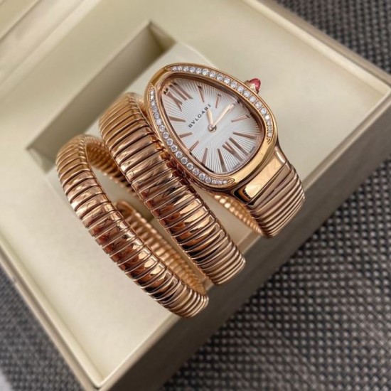 2025FW Watch BVLGARI Bvlgari A stylish item that stands out.