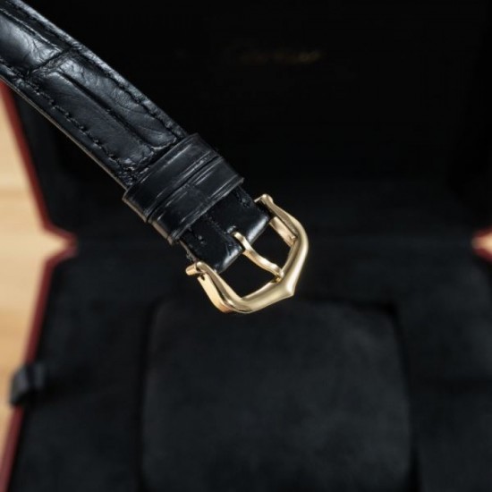 2025FW Watch CARTIER Cartier Featured model popular in magazines