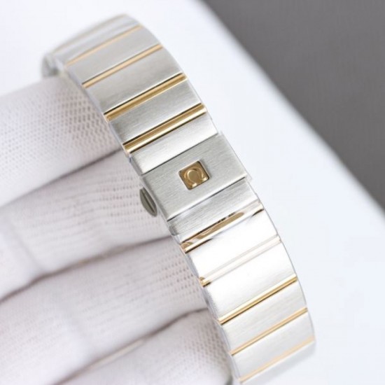 2025FW Watch OMEGA Exquisite color that stands out in winter