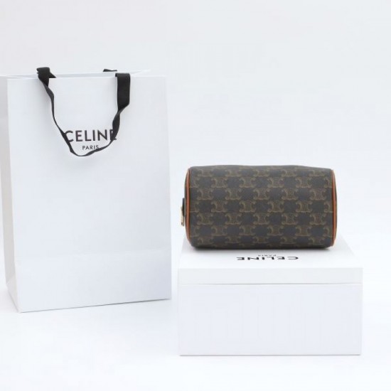 2025SS Tote Bag CELINE CELINE Easy to wear 2025SS Tote Bag CELINE CELINE Easy to wear