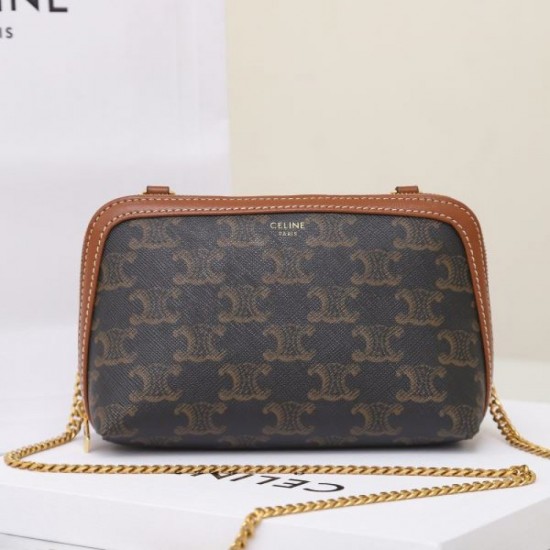 CELINE 2025FW New High Quality Shoulder Bag Popular Model Perfect for commuting to work or school CELINE 2025FW New High Quality Shoulder Bag Popular Model Perfect for commuting to work or school
