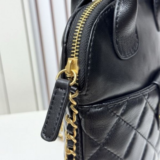 CHANEL 2025FW New luxury tote bag elegant design popular women's bag