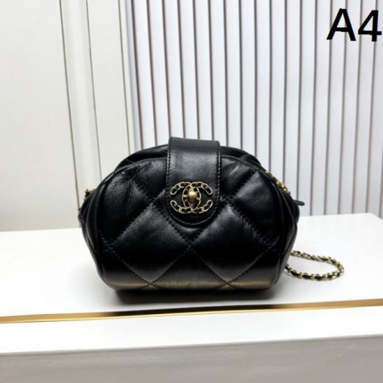 CHANEL 2025FW New luxury shoulder bag elegant stylish popular item