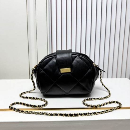 CHANEL 2025FW New luxury shoulder bag elegant stylish popular item