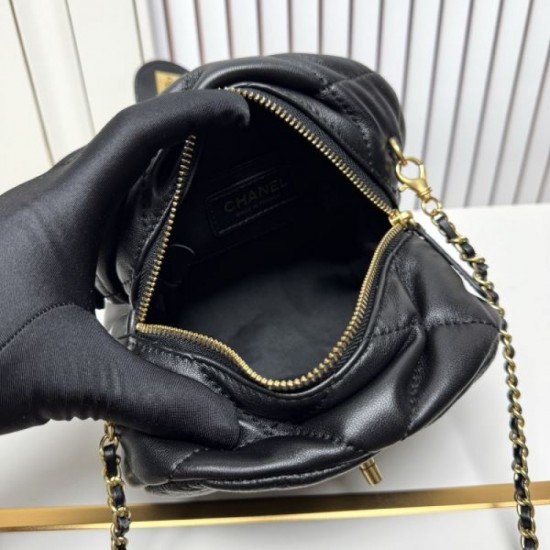 CHANEL 2025FW New luxury shoulder bag elegant stylish popular item