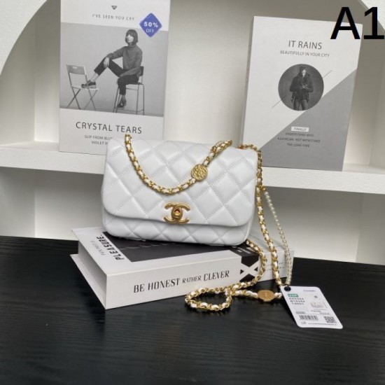 2025FW CHANEL Women's Bag Shoulder Bag The latest trend item