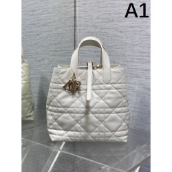 2025SS Tote Bag DIOR Dior Favorite among celebrities and celebrities
