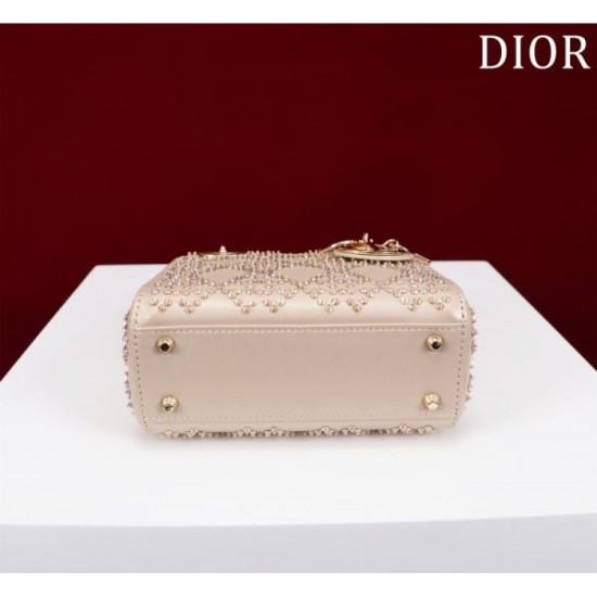 2025SS Tote Bag DIOR Dior A mature style is complete 2025SS Tote Bag DIOR Dior A mature style is complete