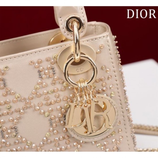 2025SS Tote Bag DIOR Dior A mature style is complete 2025SS Tote Bag DIOR Dior A mature style is complete