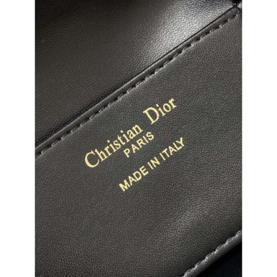 2025SS Backpack DIOR Dior Spring/Summer is a continuous trend 2025SS Backpack DIOR Dior Spring/Summer is a continuous trend