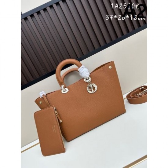 DIOR 2025FW New Luxury Tote Bag Women's Popular Item Large Capacity DIOR 2025FW New Luxury Tote Bag Women's Popular Item Large Capacity